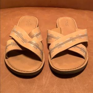 Toms sandals size 7 tan leather with pattern